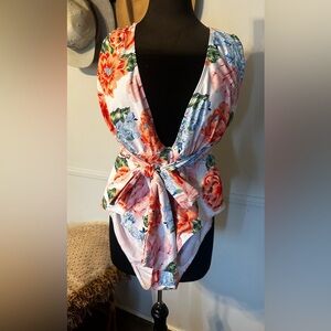 1 piece  floral swim suit